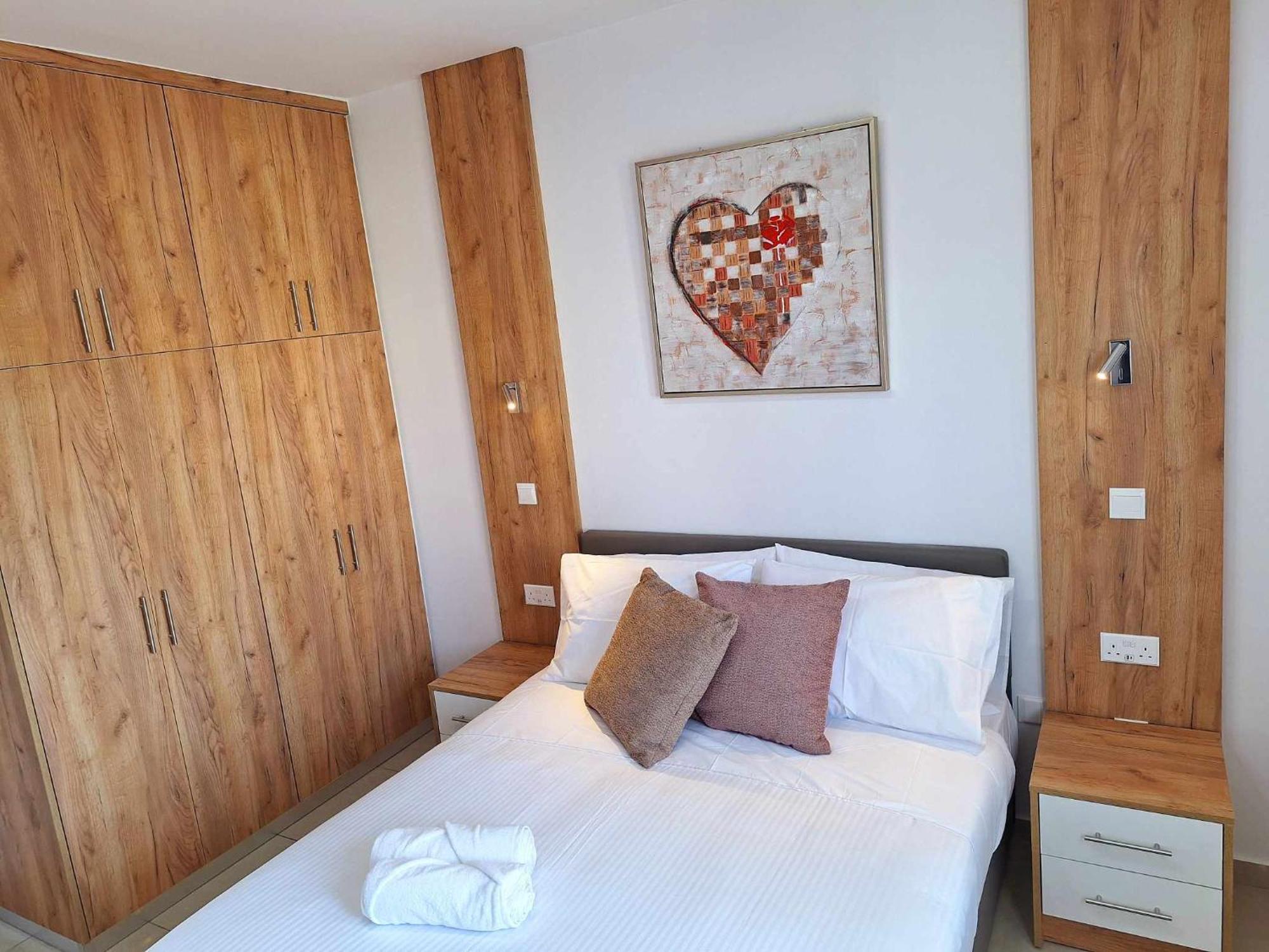 Stylish Apt Kato Paphos Close To Beach & Vibrant Harbor Life ภายนอก รูปภาพ